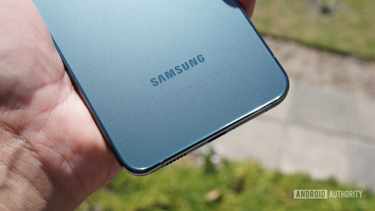 Samsung-Galaxy-S22-Plus-logo.jpg